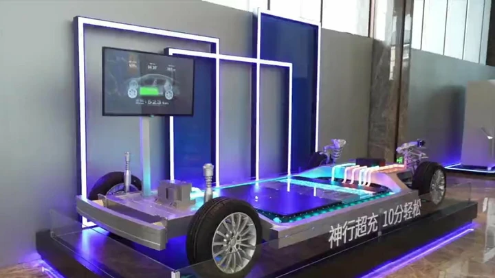 La nuova batteria LFP che ricarica dal 10% all'80% in 3 minuti e 44 secondi