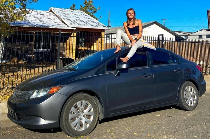 Vivere in auto: ragazza racconta sui social la sua esperienza