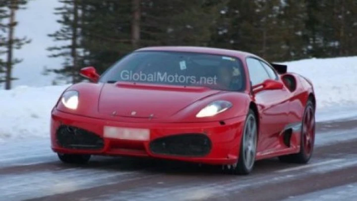 Ferrari F450: nuove foto spia dalla Svezia