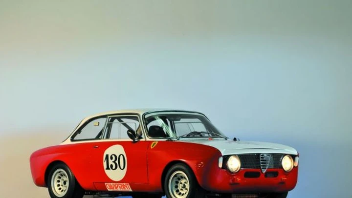 Solo Alfa: a Parigi verranno battuti 22 capolavori del recente passato