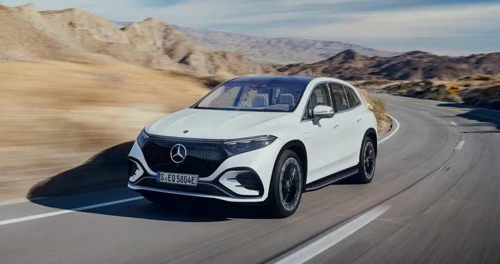 Mercedes EQS SUV: autonomia, motori, prezzi