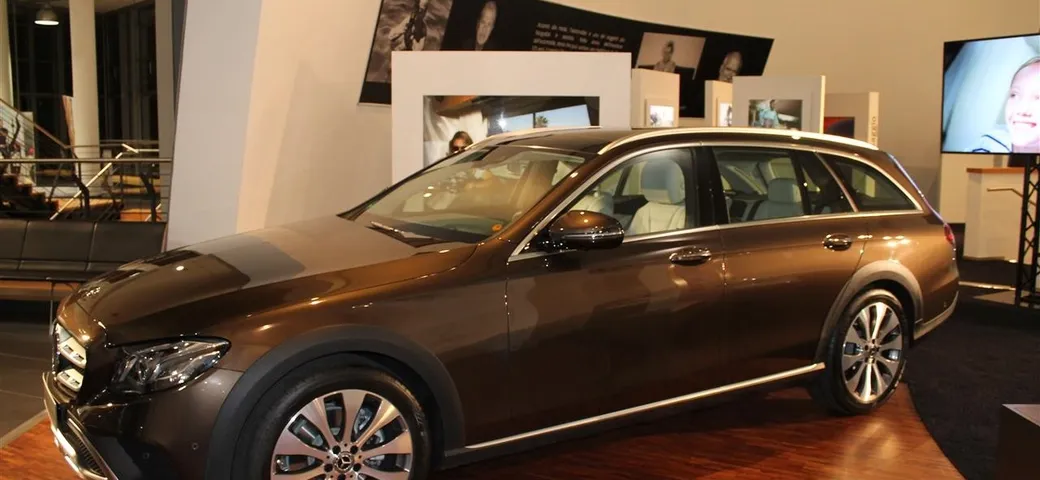 Mercedes Classe E All-Terrain: anteprima italiana [Foto e video Live]