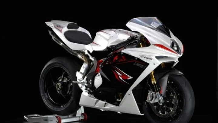 Nuova MV Agusta m.y. 2013: F4, F4R, F4RR