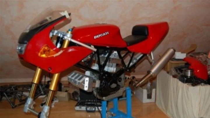 Special Ducati-Eleonore Supersport V8