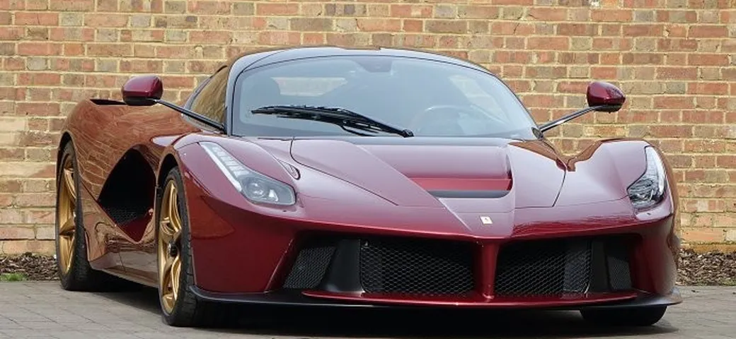 LaFerrari Rosso Rubino da 3 milioni di euro