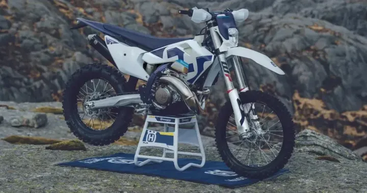 Husqvarna TE 300: perché è lei la regina dell'enduro estremo