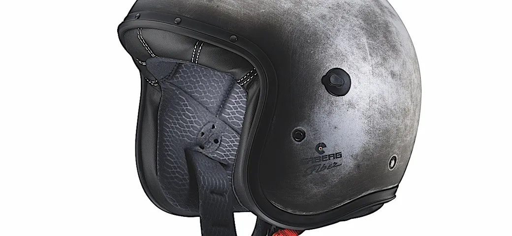 Caberg presenta i caschi Iron e Dusty
