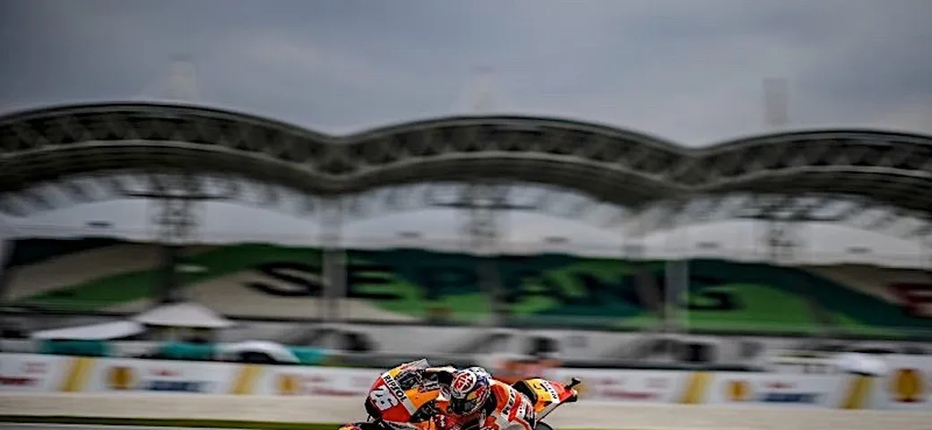MotoGP, Marquez furia sotto il diluvio: 80° pole! Yamaha in prima fila con Zarco e Rossi