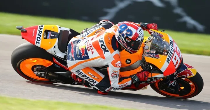 MotoGP Indianapolis, Marquez in pole, pronto alla fuga. Pedrosa “tappo” per Lorenzo? Aspettando Rossi