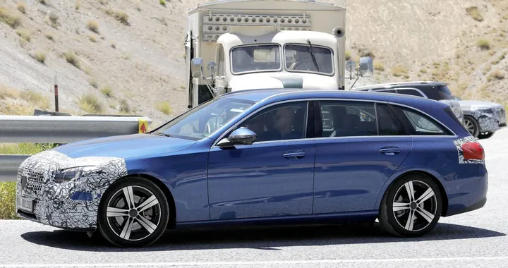 Nuova Mercedes Classe C SW, il facelift è quasi pronto: le novità