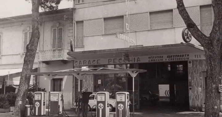 Chiude la leggendaria autofficina Pecchia di Viareggio: tanti i vip in 75 anni di servizio