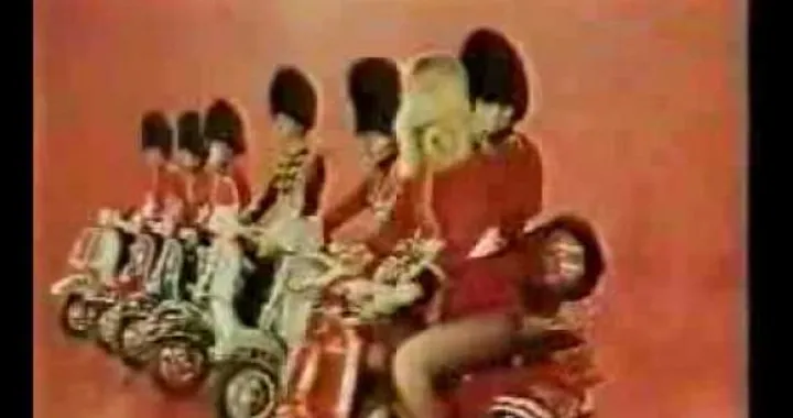 Una Vespa 150 ecologica come soprammobile