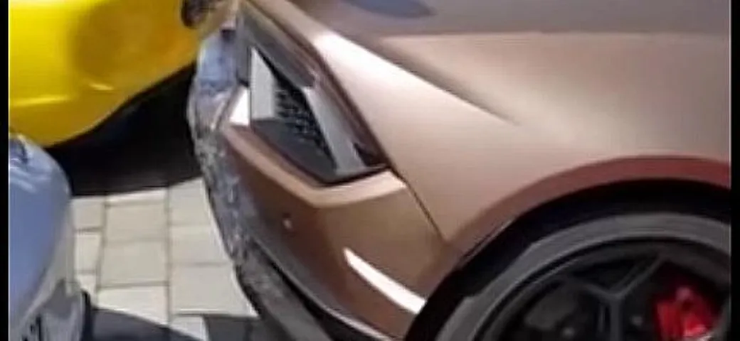 Lamborghini Huracán Performante colpisce Porsche 911 GT3 [Video]