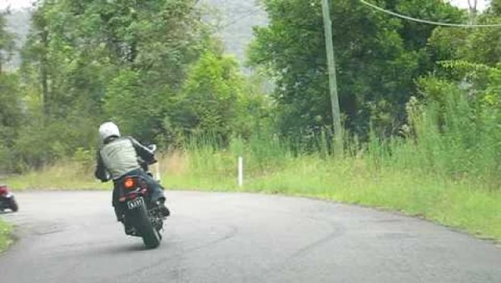 Test Yamaha XJ6 2009: video