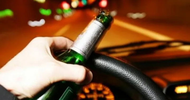 Guida autonoma: sei ubriaco? L'auto ti porta dalla Polizia