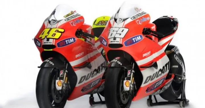 Ducati Desmosedici GP11: foto ufficiali e scheda tecnica