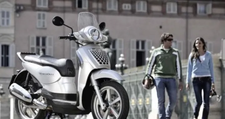 Aprilia Scarabeo 125 i.e. e 200 i.e. 2009