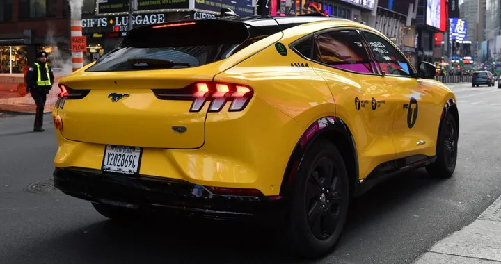 La Ford Mustang Mach-E diventa un taxi a New York