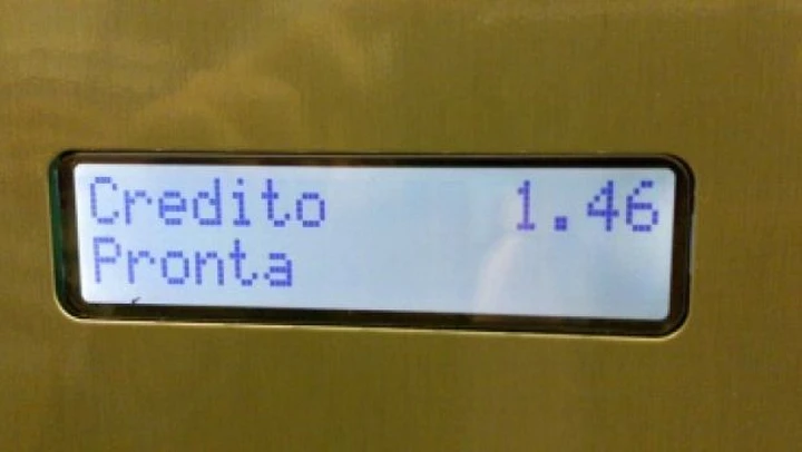Foto del giorno: Distributori di bevande tifano Rossi