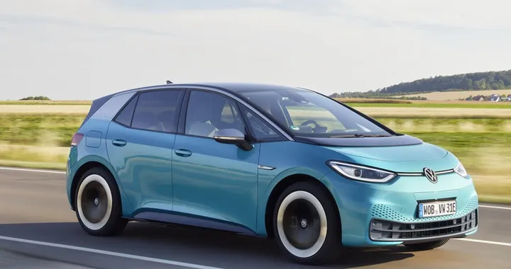 Volkswagen ID.3, con gli incentivi ISEE il prezzo scende a 20.000 euro