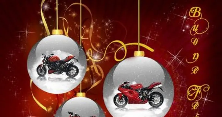Foto del giorno: auguri da Ducatiduemari