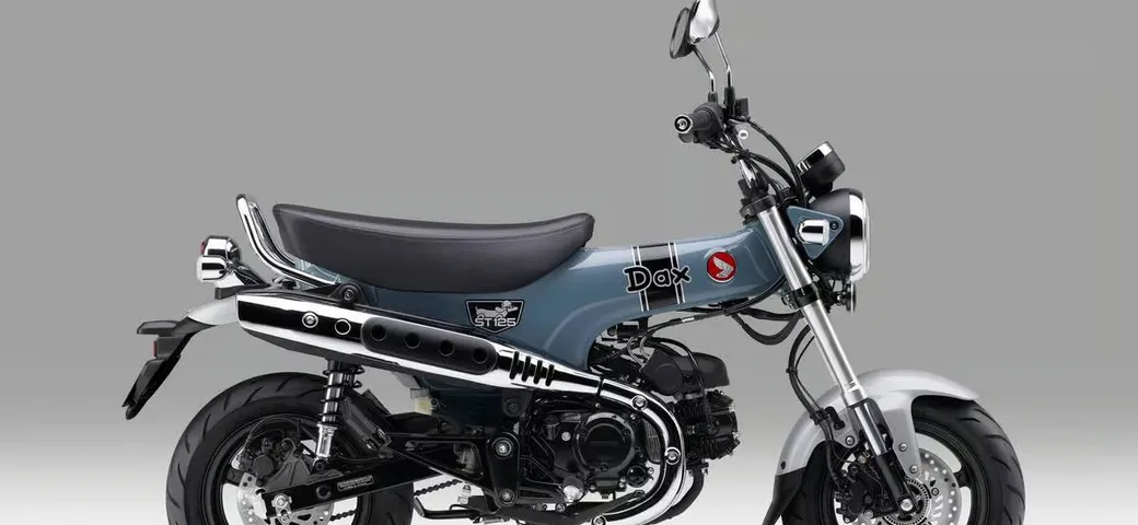 La Honda 125 Dax 2025 si rifà il look ed è più stilosa che mai