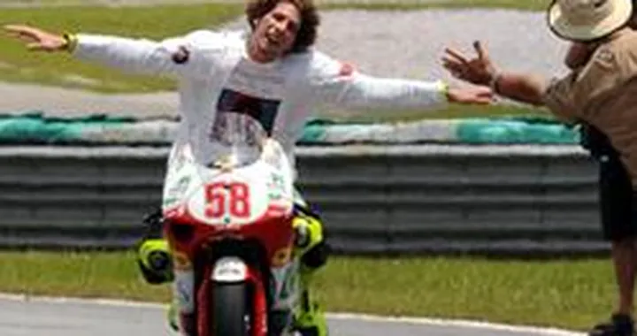 Simoncelli: titolo e multa di 1000 dollari per guida senza casco