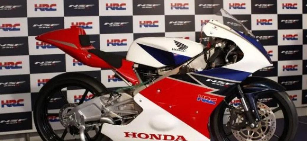 Moto3: Honda ha svelato la NSF250R al Montmelò