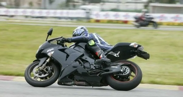 Test ZX10R con scarico HP