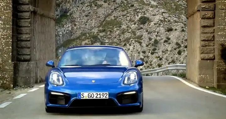 Porsche Cayman GTS: il sound del motore in video
