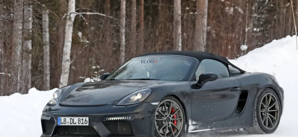 Porsche 718 Boxster Spyder: foto spia sulla neve
