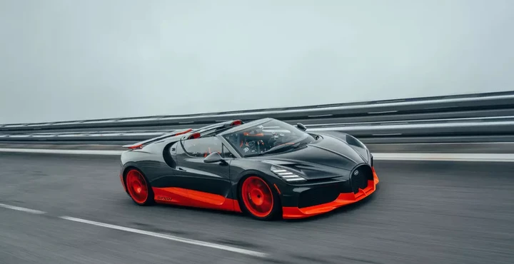 Bugatti W16 Mistral: la spider più veloce al mondo con 453,91 km/h