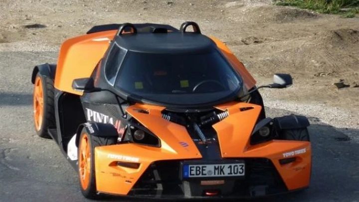 La nuova KTM X-Bow avrà un parabrezza e delle portiere