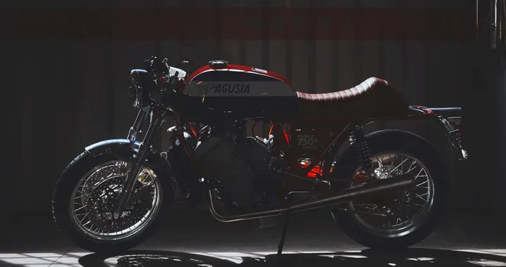 Magni 750S Tributo: novità con il motore MV Agusta