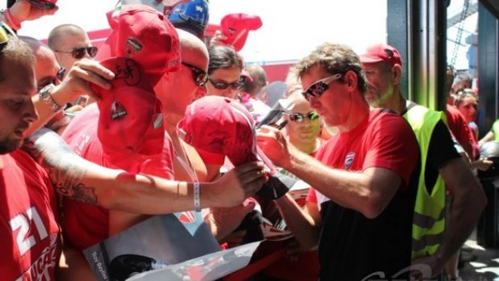 WDW 2012: al via gli autografi dei piloti SBK