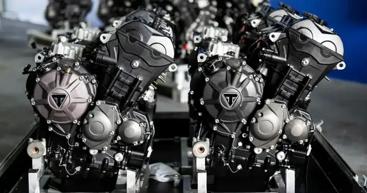 Triumph e Moto2: testati i carburanti 100% sostenibili per il 2027