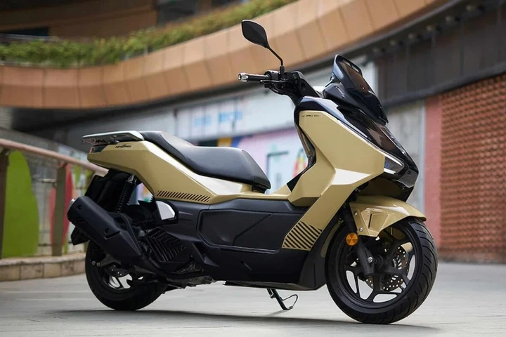 Honda NGW150: il super scooter con Action Cam e controllo da smartphone