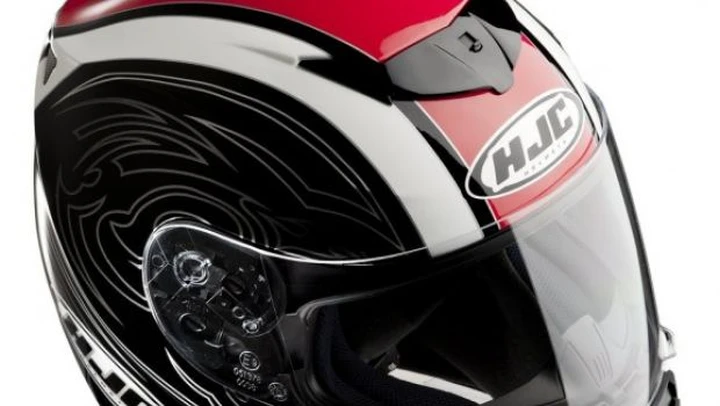 HJC CLST II: rinnovato casco integrale
