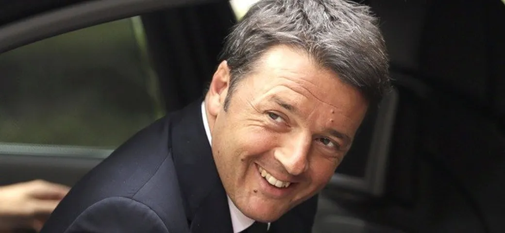 Matteo Renzi: complimenti a Valentino Rossi via Twitter