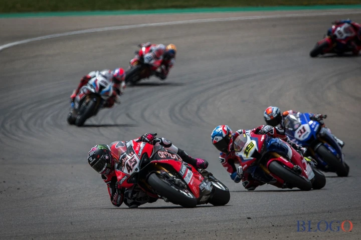 ingrandisci immagine