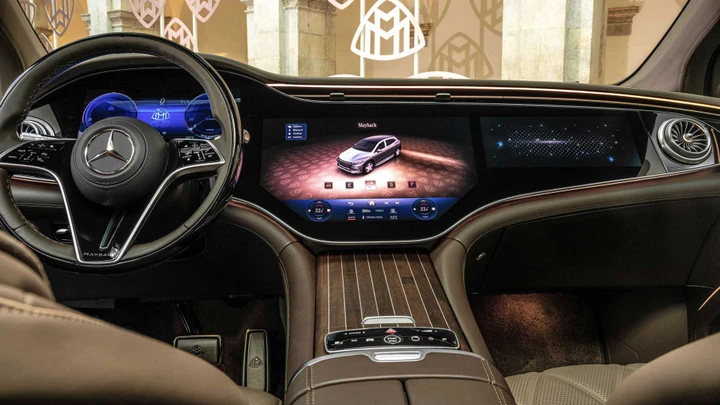 Mercedes-Maybach EQS SUV 680