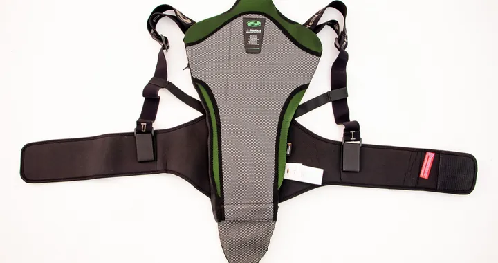 Abbigliamento moto Held: giacca touring Renegade e protettore schiena Sakari