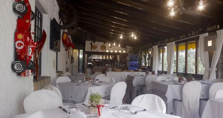 Ferrari: all'asta la collezione del ristorante "Il Cavallino" di Maranello