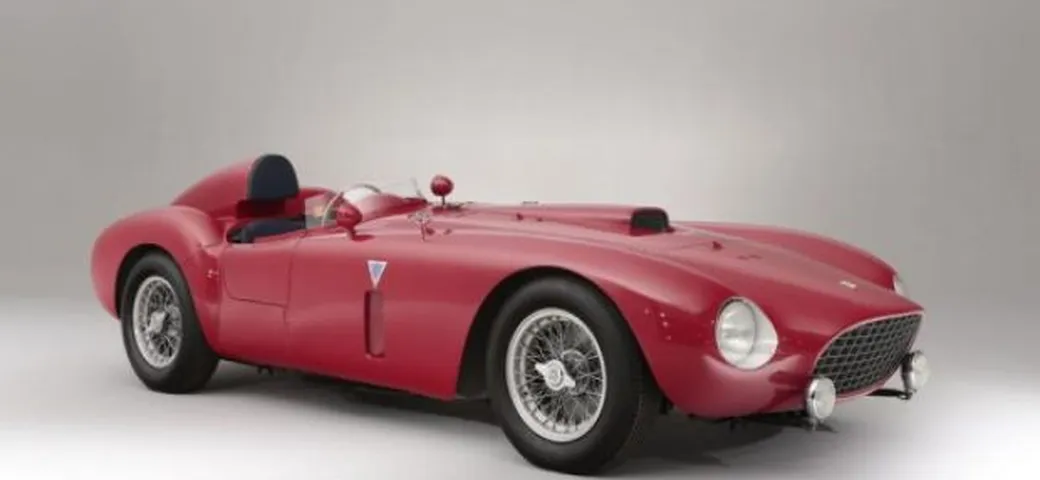 In vendita una delle cinque Ferrari 375 Plus. Quale cifra raggiungerà?