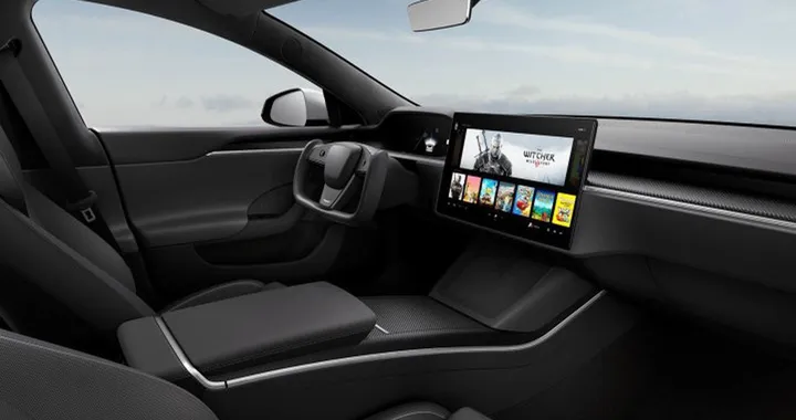 Tesla: l'infotainment per giocare come sulla Play Station 5