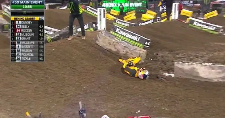 Ken Roczen caduta Anahiem Supercross 2017