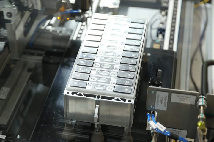 Batterie EV: VW, BMW e Ford chiedono fondi alla Germania