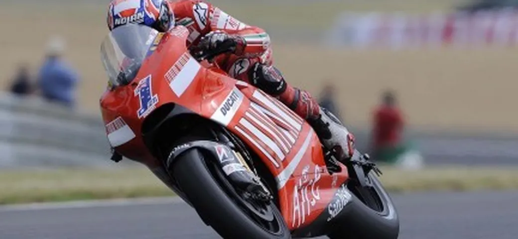 Un francobollo in onore di sua maestà Ducati