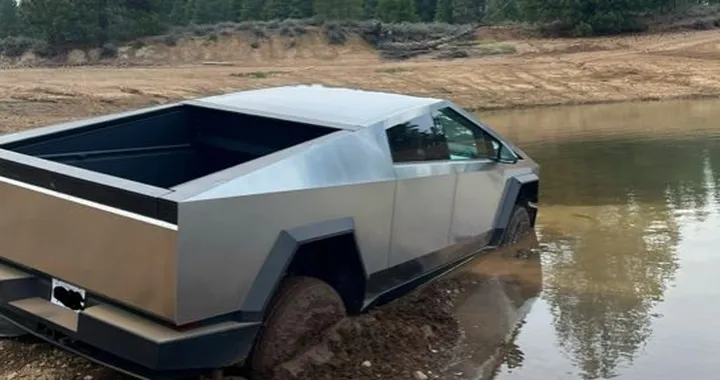 Tesla Cybertruck, non supera i guadi: le riparazioni sono costosissime