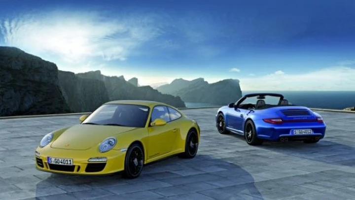 Porsche 911 Carrera 4 GTS